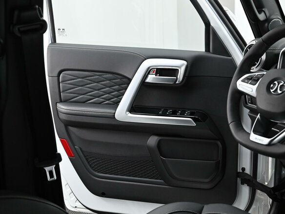 2026 BAIC BJ40 I Рестайлинг, белый, 3349000 рублей - вид 22