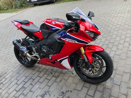 2017 Honda CBR 1000 RR/RA Fireblade, красный, 2500000 рублей, вид 3