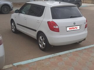 2011 Skoda Fabia II Рестайлинг, белый, 855555 рублей, вид 4