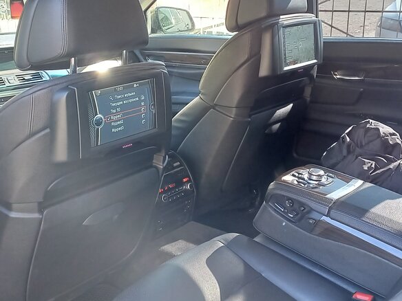 2010 BMW 7 серии 750Li xDrive V (F01/F02/F04), серый - вид 8