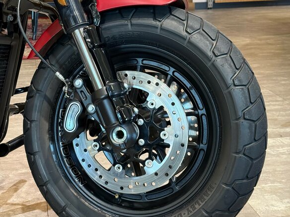 2021 Harley-Davidson Fat Bob, красный, 2100000 рублей - вид 14