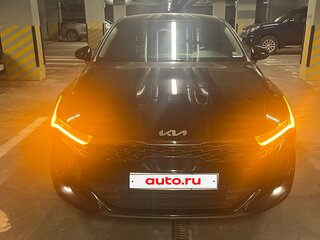 2022 Kia K5 III, чёрный, 3333000 рублей, вид 3