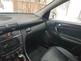 2004 Mercedes-Benz C-Класс 200 II (W203) Рестайлинг, бежевый, 800000 рублей, вид 5