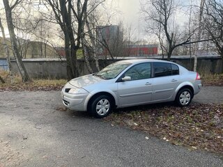 2007 Renault Megane II Рестайлинг, серебристый, 285000 рублей, вид 1