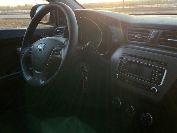 2015 Kia Rio III Рестайлинг, серый, 700000 рублей - вид 13