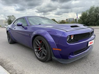 2019 Dodge Challenger SRT Hellcat Widebody III Рестайлинг 2, фиолетовый, 9000000 рублей, вид 2