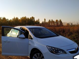 2011 Opel Astra J, белый, 914124 рублей, вид 5