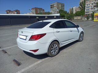 2016 Hyundai Solaris I Рестайлинг, белый, 680000 рублей, вид 5