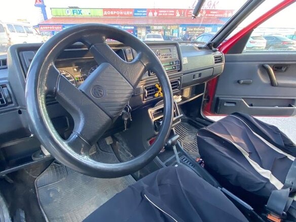 1989 Volkswagen Golf II, красный - вид 3