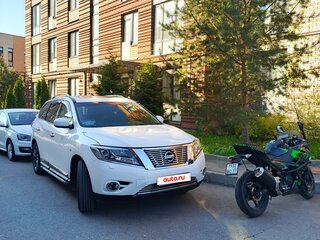 2015 Nissan Pathfinder IV, белый, 2450000 рублей, вид 3