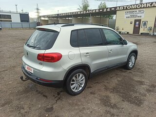 2011 Volkswagen Tiguan I Рестайлинг, серебристый, 1300000 рублей, вид 4