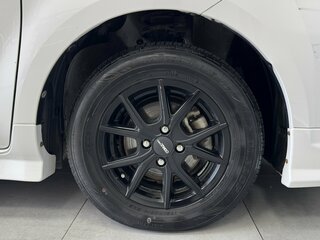 2013 Toyota Sienta I Рестайлинг 2, белый, 970000 рублей, вид 5