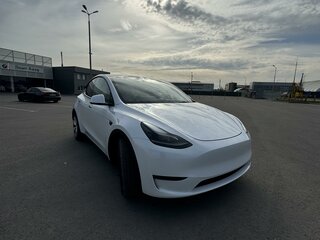 2023 Tesla Model Y Long Range I, белый, 5600000 рублей, вид 3