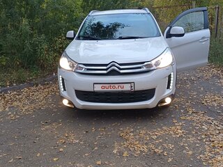 2012 Citroen C4 Aircross, белый, 1000000 рублей, вид 3