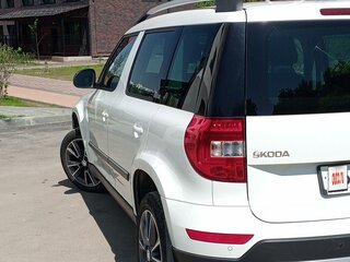 2017 Skoda Yeti I Рестайлинг, белый, 1795000 рублей, вид 5
