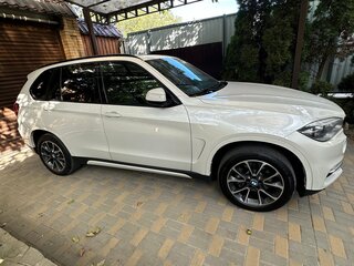 2016 BMW X5 35i III (F15), белый, 3400000 рублей, вид 1