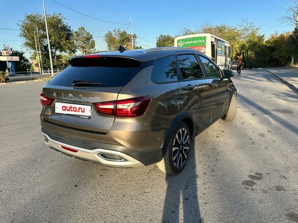 2024 Lada (ВАЗ) Vesta SW Cross I Рестайлинг (NG), коричневый, 1430000 рублей - вид 4