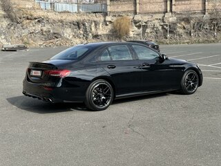 2021 Mercedes-Benz E-Класс 300 V (W213, S213, C238) Рестайлинг, чёрный, 6000000 рублей, вид 4