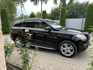 2011 Mercedes-Benz M-Класс 350 CDI III (W166), чёрный, 2200000 рублей, вид 1