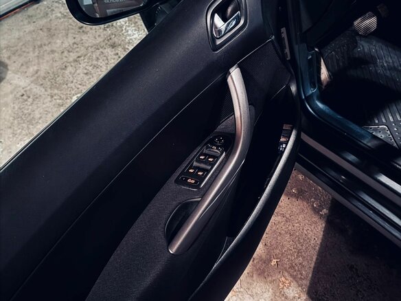 2008 Peugeot 308 I, серый, 630000 рублей - вид 3