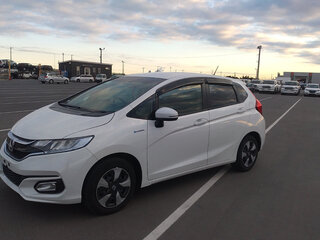 2018 Honda Fit III Рестайлинг, белый, 1150000 рублей, вид 1