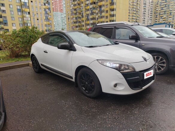 2010 Renault Megane III, белый, 900000 рублей - вид 1