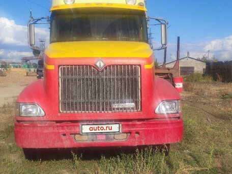 2000 International 9000 Series, красный, 1700000 рублей, вид 1