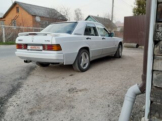 1986 Mercedes-Benz 190 (W201), белый, 900000 рублей, вид 3