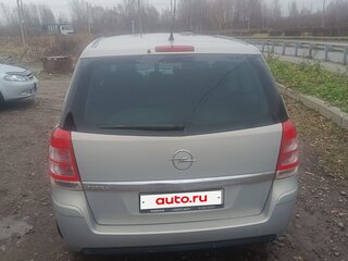 2011 Opel Zafira B Рестайлинг, серебристый, 500000 рублей, вид 3