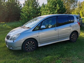 2001 Toyota Corolla Spacio II, серебристый, 690000 рублей, вид 3
