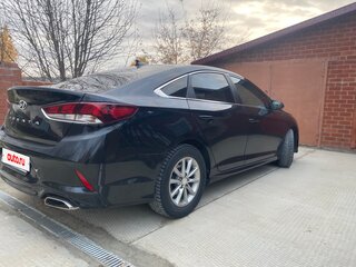2018 Hyundai Sonata VII (LF) Рестайлинг, чёрный, 1450000 рублей, вид 3