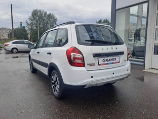 2026 Lada (ВАЗ) Granta Cross I Рестайлинг, белый, 1441000 рублей, вид 3