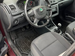 2010 Skoda Fabia II Рестайлинг, красный, 715000 рублей, вид 5