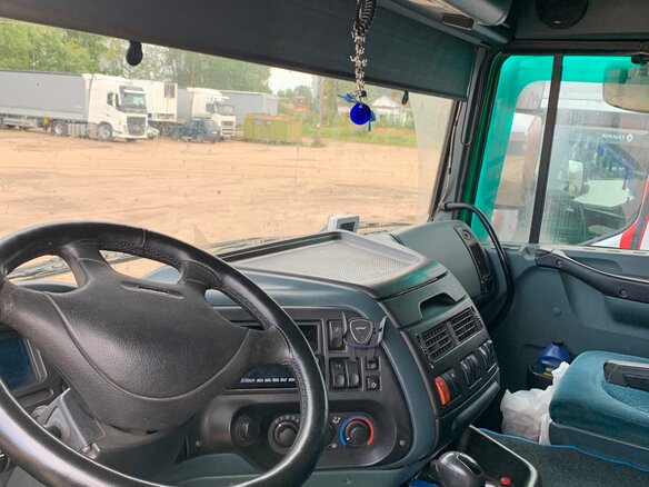 2003 DAF XF 95, зелёный, 2680000 рублей - вид 5