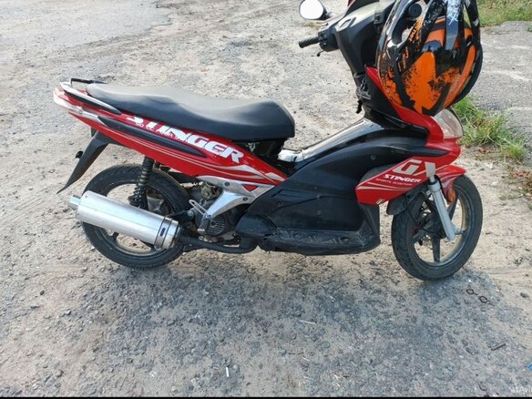2011 Stingray DB-50Q, красный, 35000 рублей