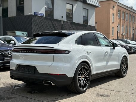 2026 Porsche Cayenne Coupé III Рестайлинг, белый, 16890000 рублей, вид 4