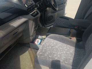 2000 Nissan Serena II (C24), серебристый, 550000 рублей, вид 5