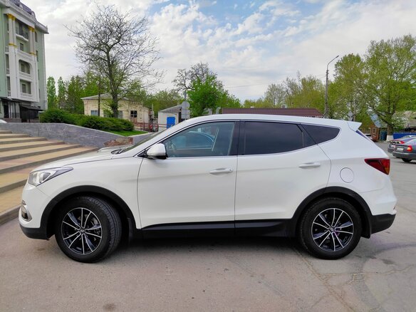 2015 Hyundai Santa Fe III Рестайлинг, белый, 2100000 рублей - вид 11