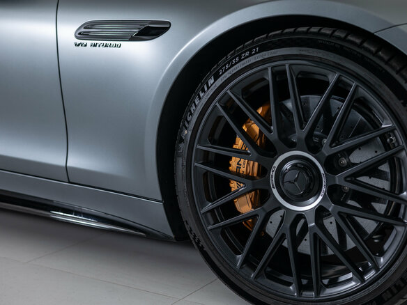 2023 Mercedes-Benz SL-Класс AMG SL 63 63 AMG IV (R232), серый, 17990000 рублей - вид 38