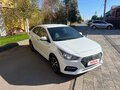 2017 Hyundai Solaris II, белый, 1350000 рублей - вид 2