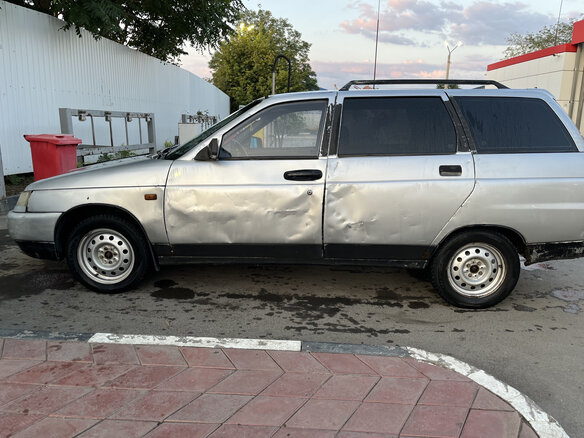 2003 Lada (ВАЗ) 2111, серебристый, 105000 рублей - вид 8