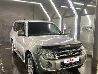 2011 Mitsubishi Pajero IV Рестайлинг 1, серебристый, 2500000 рублей, вид 1