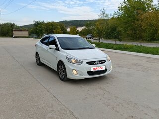 2013 Hyundai Solaris I, белый, 800000 рублей, вид 3