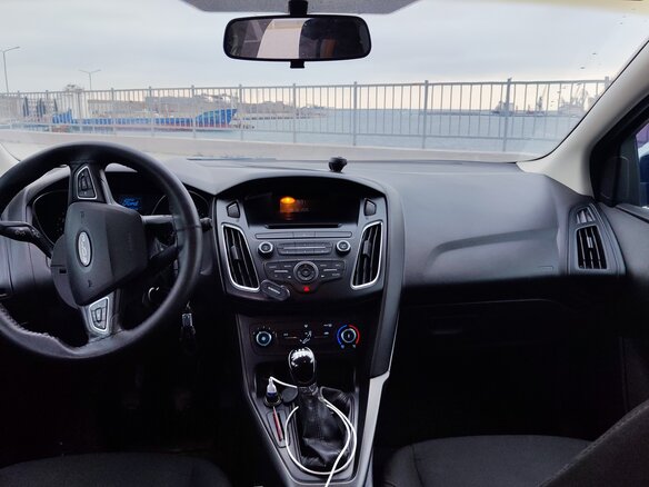 2015 Ford Focus III Рестайлинг, жёлтый, 750000 рублей - вид 15