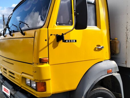2008 КамАЗ 43085 Компас-5, жёлтый, 1700000 рублей, вид 2
