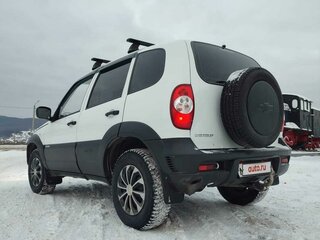2015 Chevrolet Niva I Рестайлинг, белый, 700000 рублей, вид 5