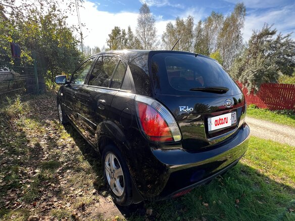 2011 Kia Rio II Рестайлинг, чёрный, 650000 рублей - вид 5