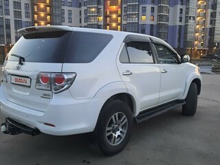 2011 Toyota Fortuner I, белый, 2150000 рублей, вид 4