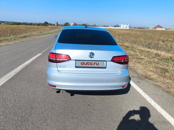 2017 Volkswagen Jetta VI Рестайлинг, серебристый, 1250000 рублей - вид 2