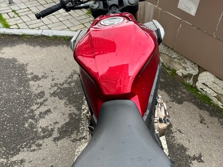 2022 Honda CB 650R, красный, 1100000 рублей, вид 4